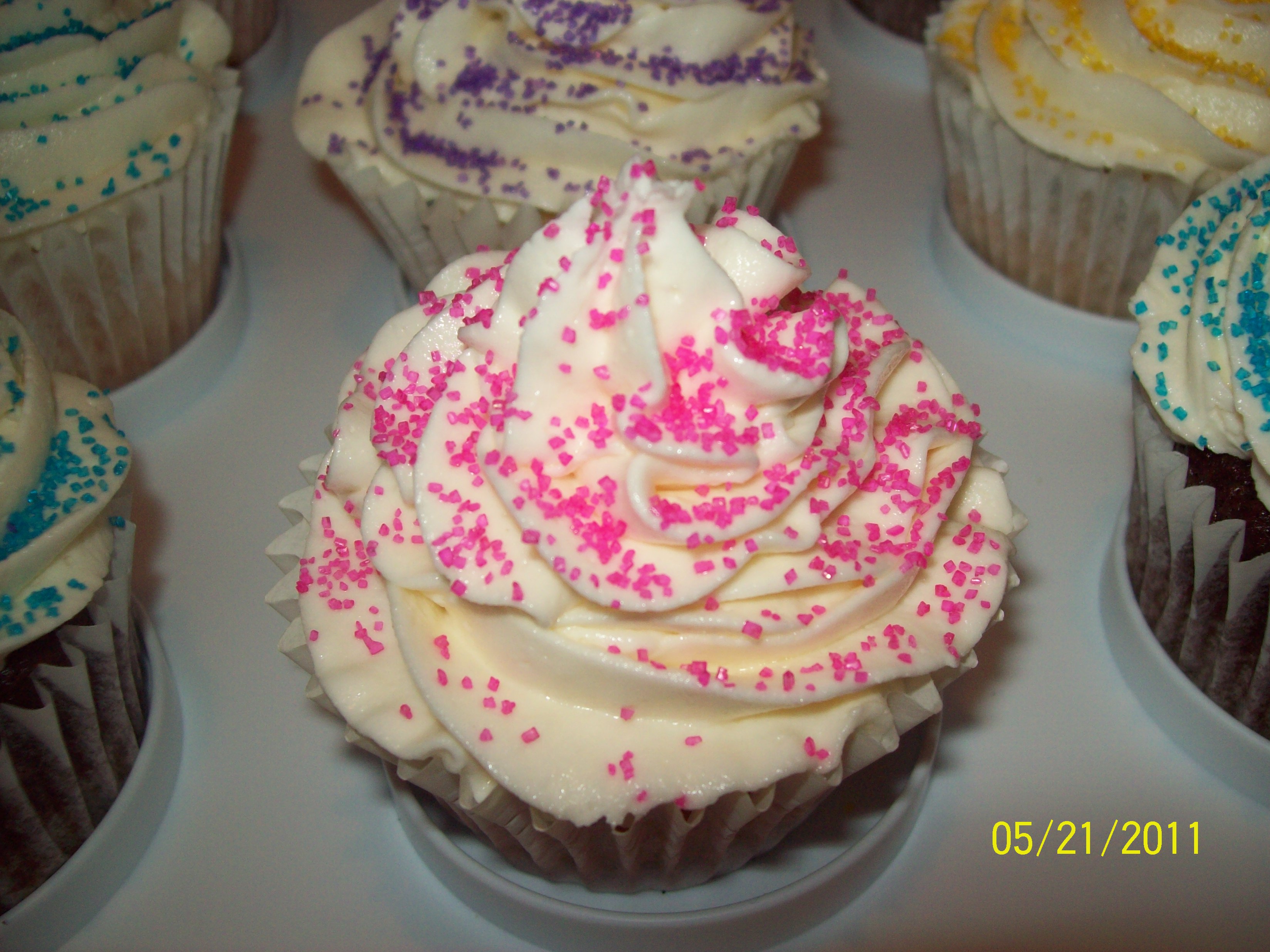 May 21, 2011 (Vanilla Frosting on Choc &amp; ChocChip w. Spinkles) 005.jpg