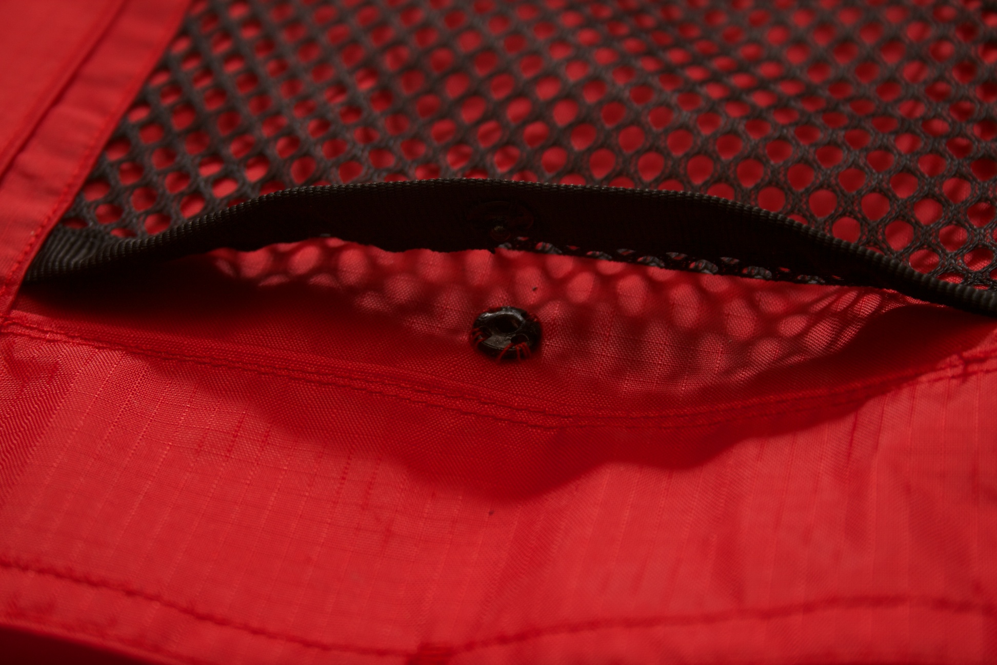 Mesh pocket with popper closure.jpg