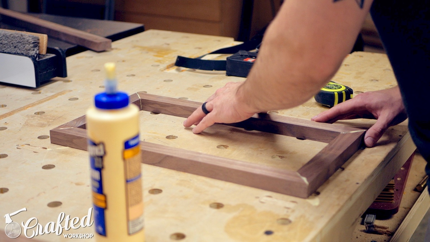 Mid-Century Modern Walnut End Table | How To Build - Woodworking - 13.jpg