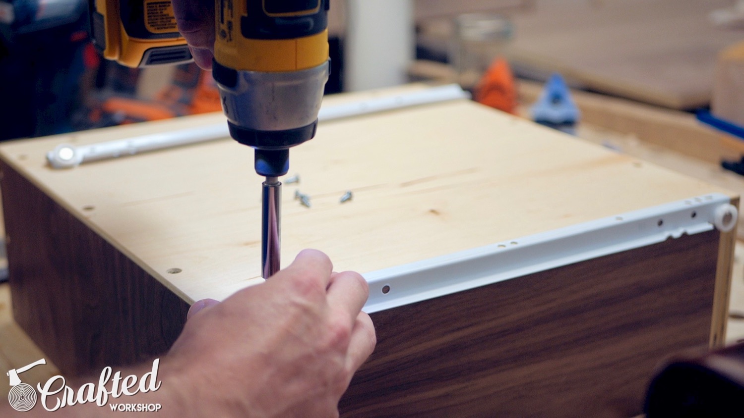 Mid-Century Modern Walnut End Table | How To Build - Woodworking - 27.jpg