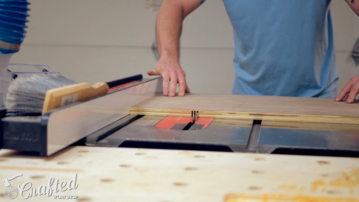 Mid-Century Modern Walnut End Table | How To Build - Woodworking - 4.jpg
