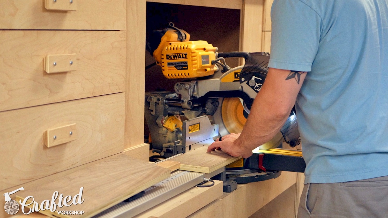 Mid-Century Modern Walnut End Table | How To Build - Woodworking - 7.jpg