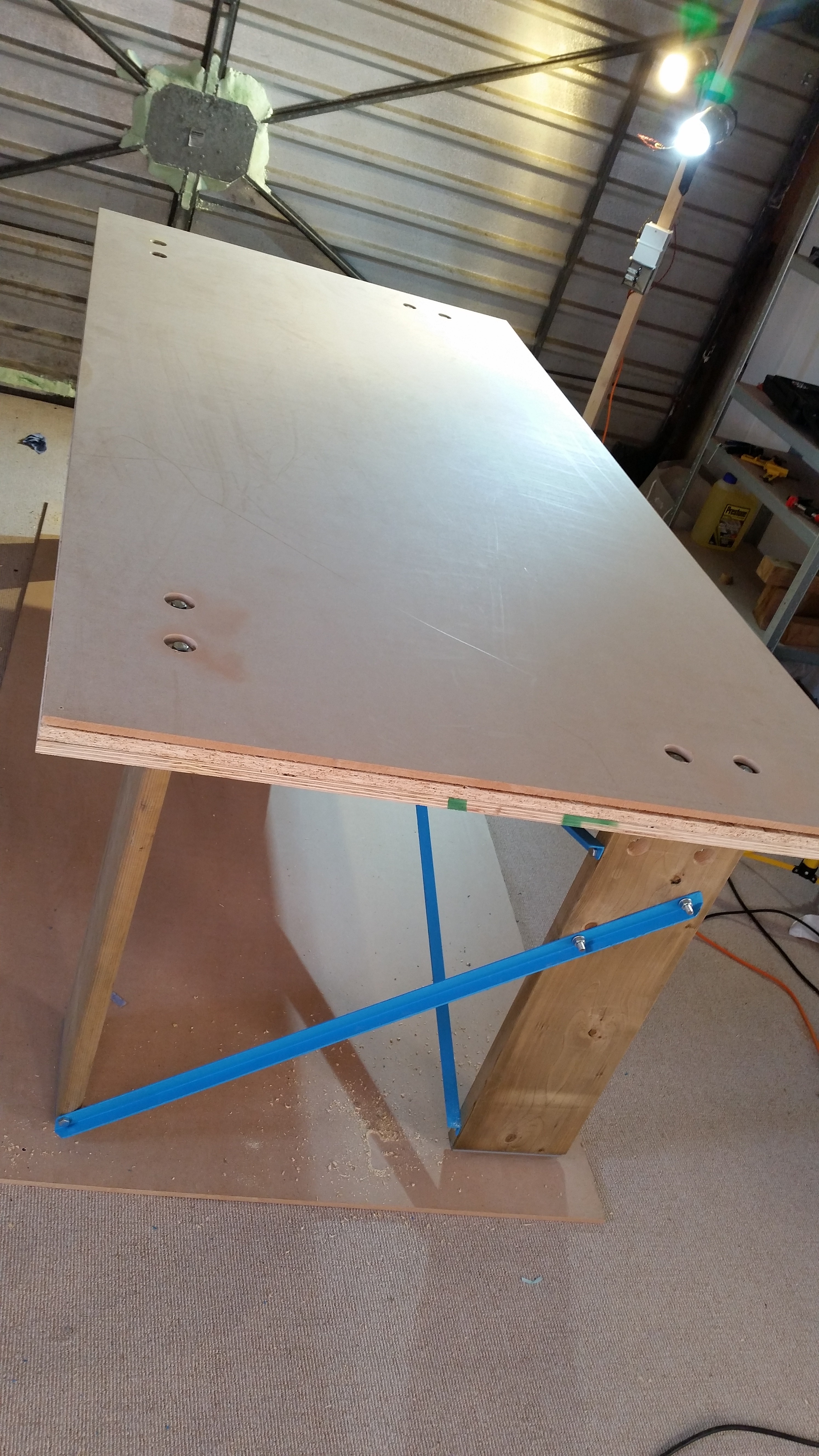 Middle MDF layer has holes cut to clear bolt heads &amp; washers.jpg