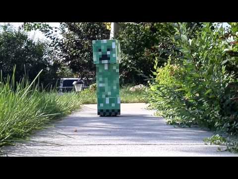 Minecraft creeper robot