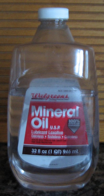 Mineral-oil-2.jpg