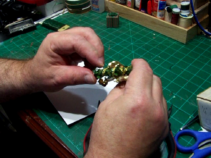 Mini Xmas Wreath Making (30).Movie_Snapshot.jpg