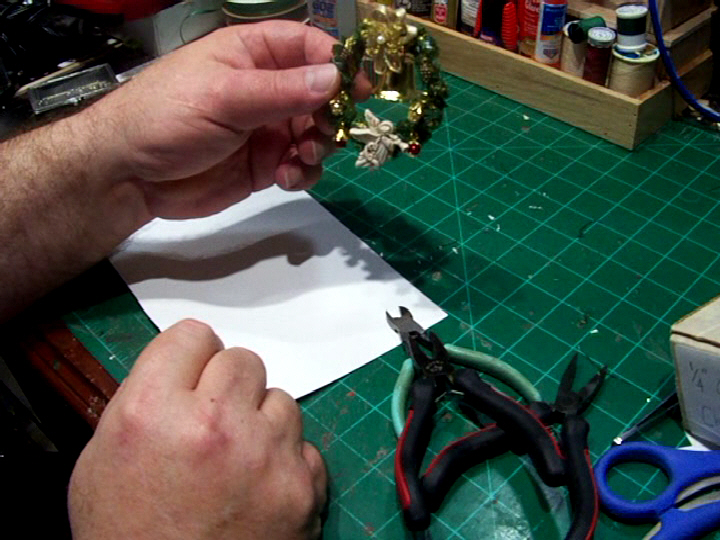 Mini Xmas Wreath Making (33).Movie_Snapshot.jpg