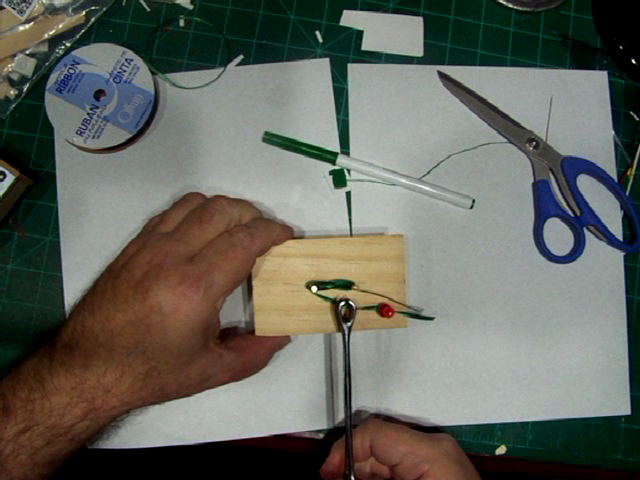 Mini-bow-making overhead fixed (18).Movie_Snapshot.jpg