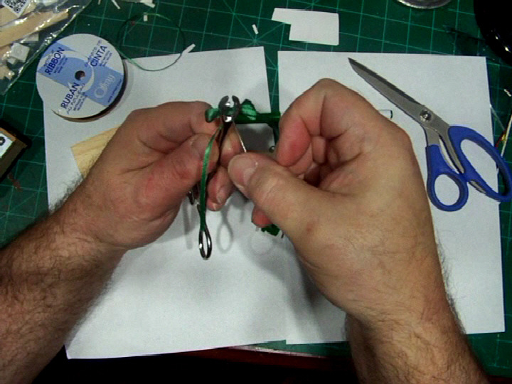 Mini-bow-making overhead fixed (20).Movie_Snapshot.jpg