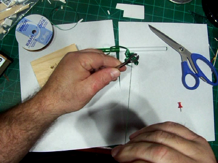 Mini-bow-making overhead fixed (21).Movie_Snapshot.jpg