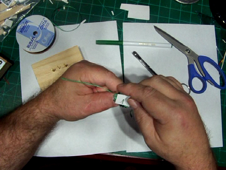 Mini-bow-making overhead fixed (24).Movie_Snapshot.jpg