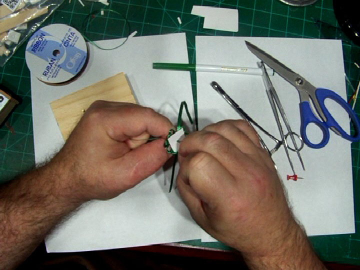 Mini-bow-making overhead fixed (25).Movie_Snapshot.jpg