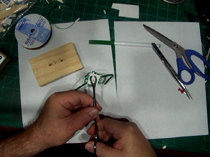 Mini-bow-making overhead fixed (26).Movie_Snapshot.jpg