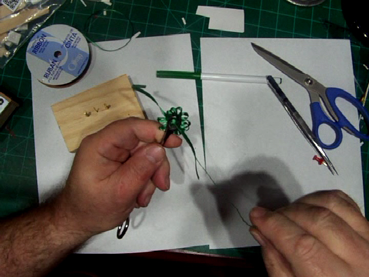 Mini-bow-making overhead fixed (27).Movie_Snapshot.jpg