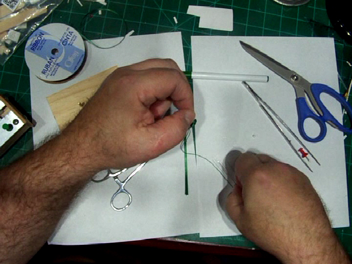 Mini-bow-making overhead fixed (30).Movie_Snapshot.jpg