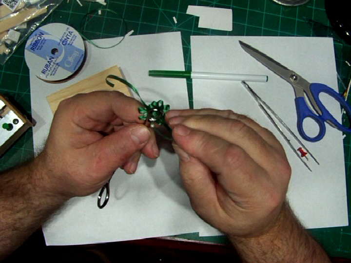 Mini-bow-making overhead fixed (32).Movie_Snapshot.jpg