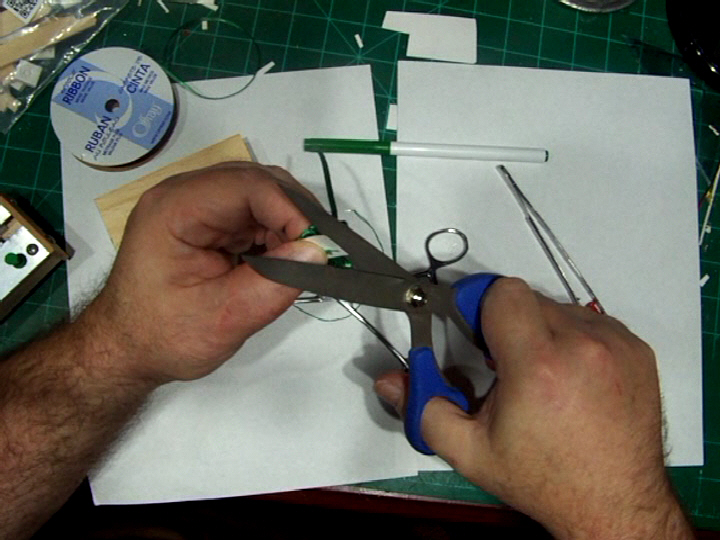 Mini-bow-making overhead fixed (36).Movie_Snapshot.jpg