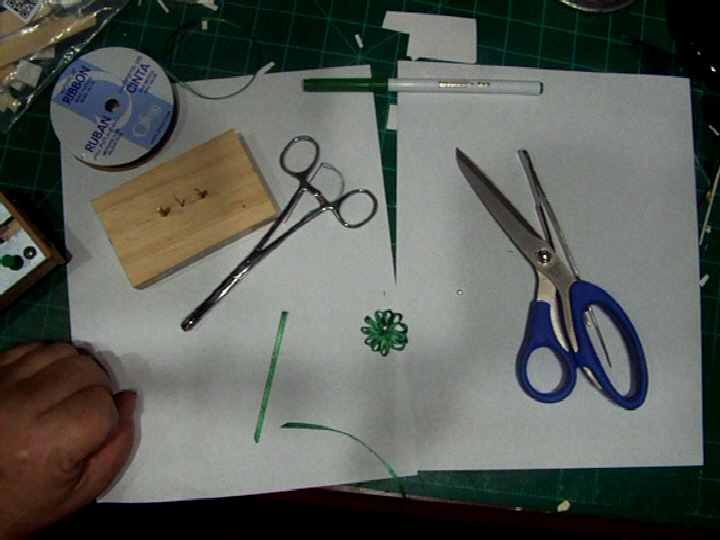 Mini-bow-making overhead fixed (39).Movie_Snapshot.jpg