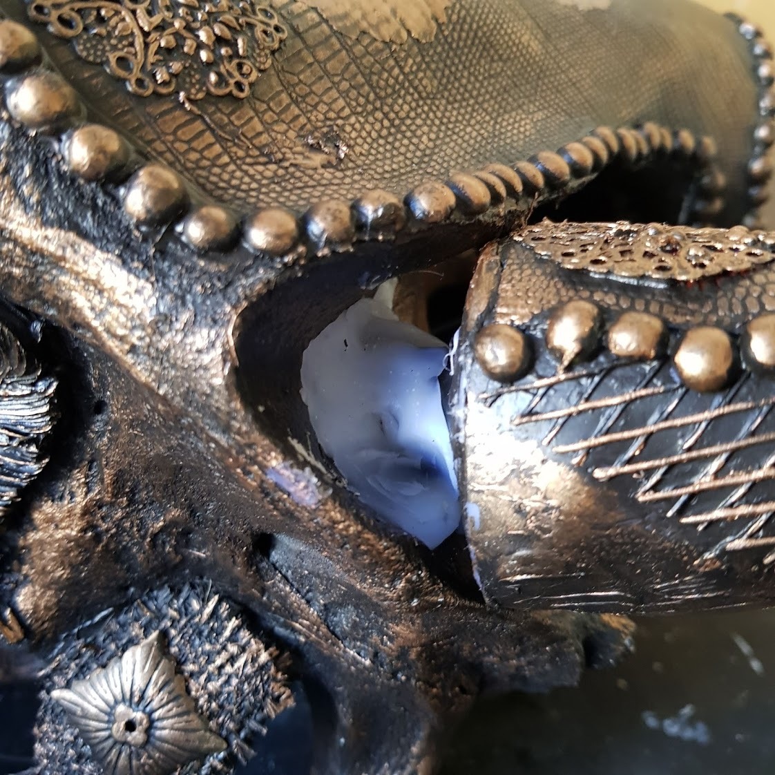 Mixed media cow skull (28).jpg