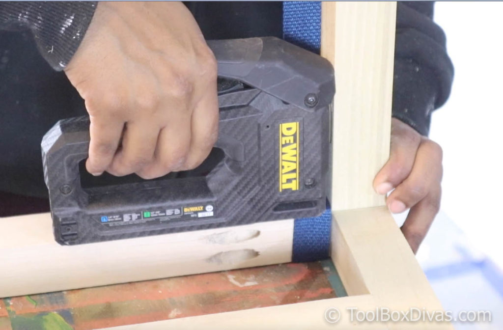 Modern-Wooden-bench-with-Woven-Fabric-Seat-Toolbox-Divas-90-of-111-1024x672.jpg