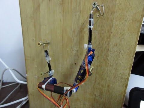 MonkeyBot - 3 servo climbing robot