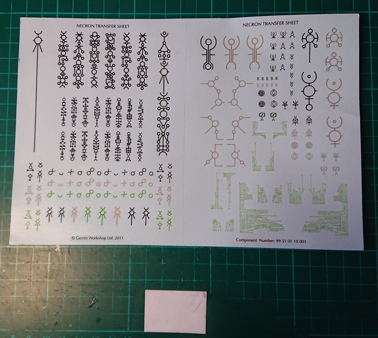 Necron-Transfer-Decal-Sheet-Warhammer-40K-Bits.jpg