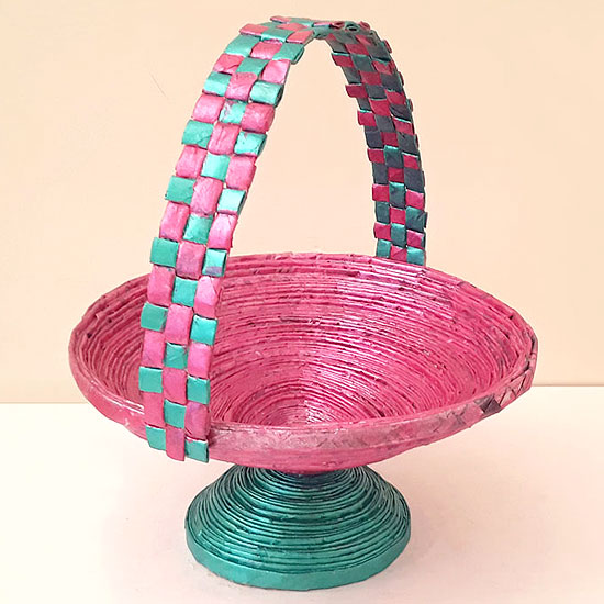 Newspaper-Basket-DIY-Craft-stylenrichDIY.jpg