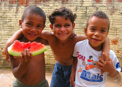 Ni&ntilde;os Felices.jpg