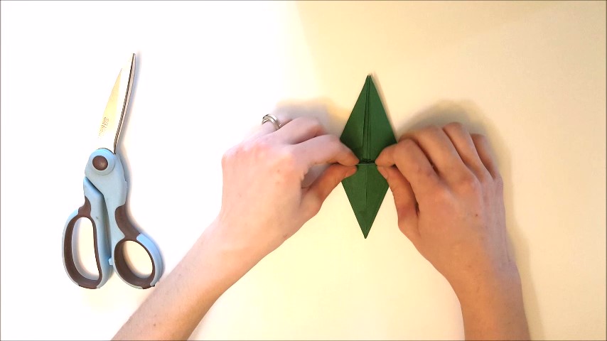 Origaminis - How to Fold a Beholder_Moment(13).jpg