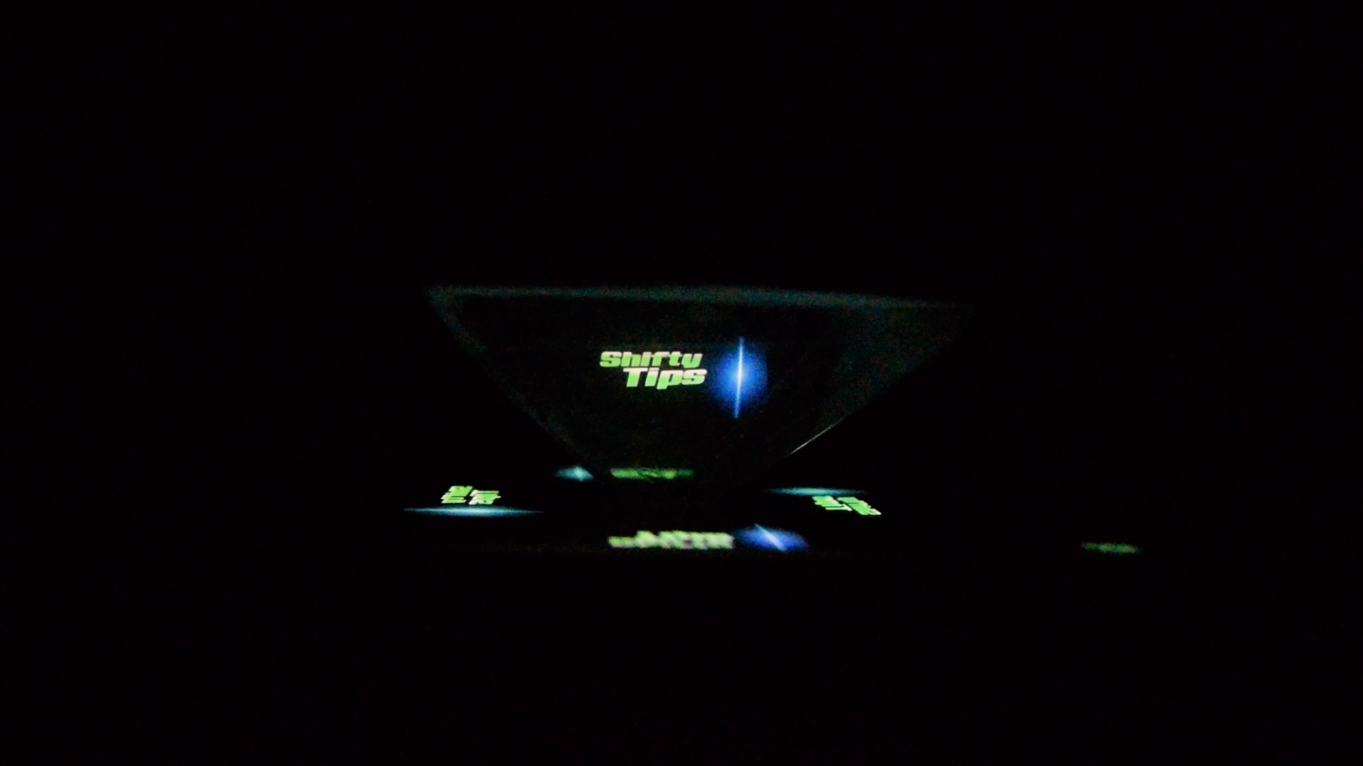 P25 - DIY Hologram Projector (not from CD case)_freeze20.bmp