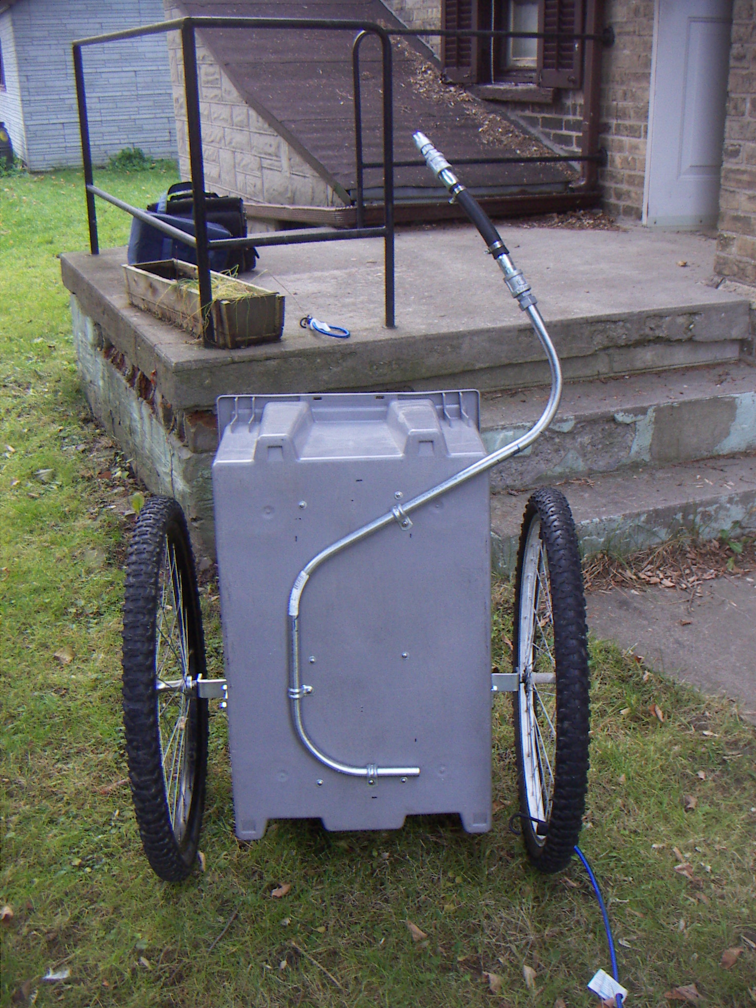 PICT1920 Bike Trailer.JPG