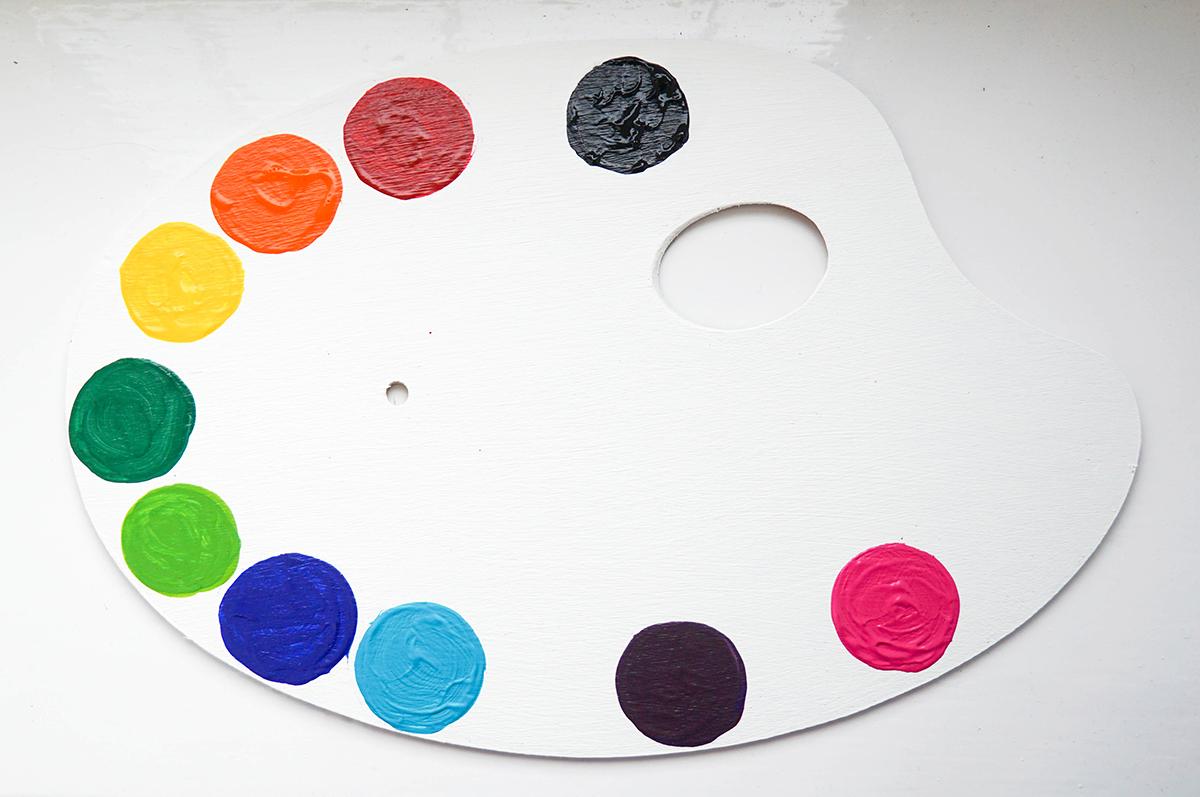 Palette Clock 5g.jpg