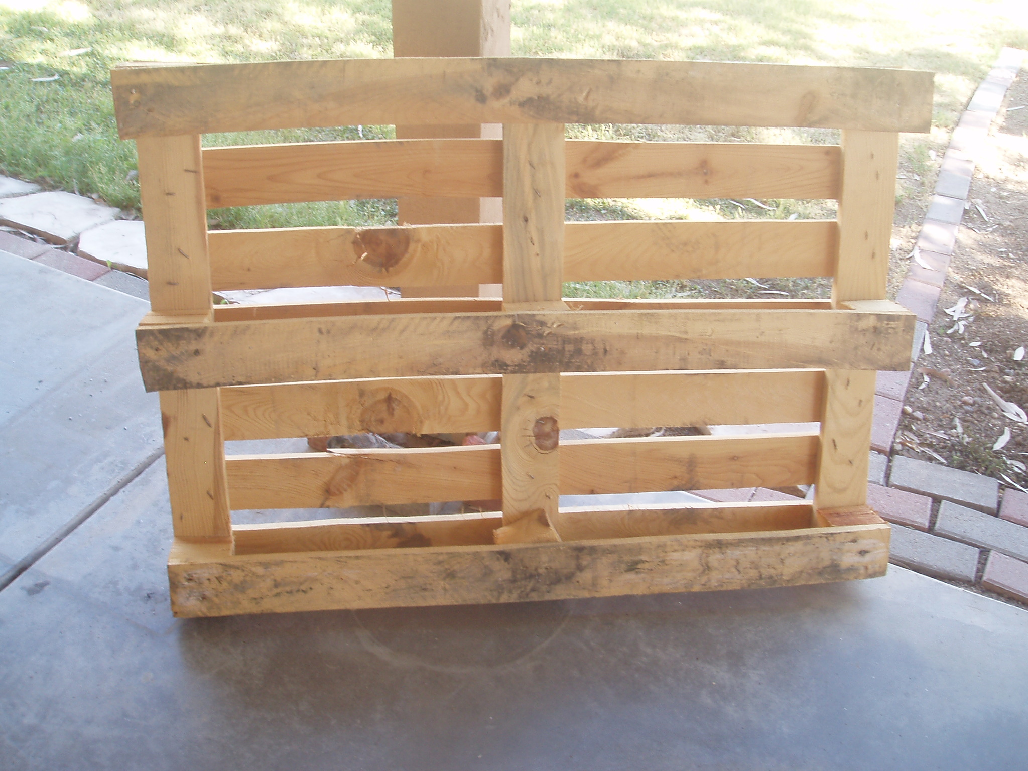 Pallet bench project 002.JPG