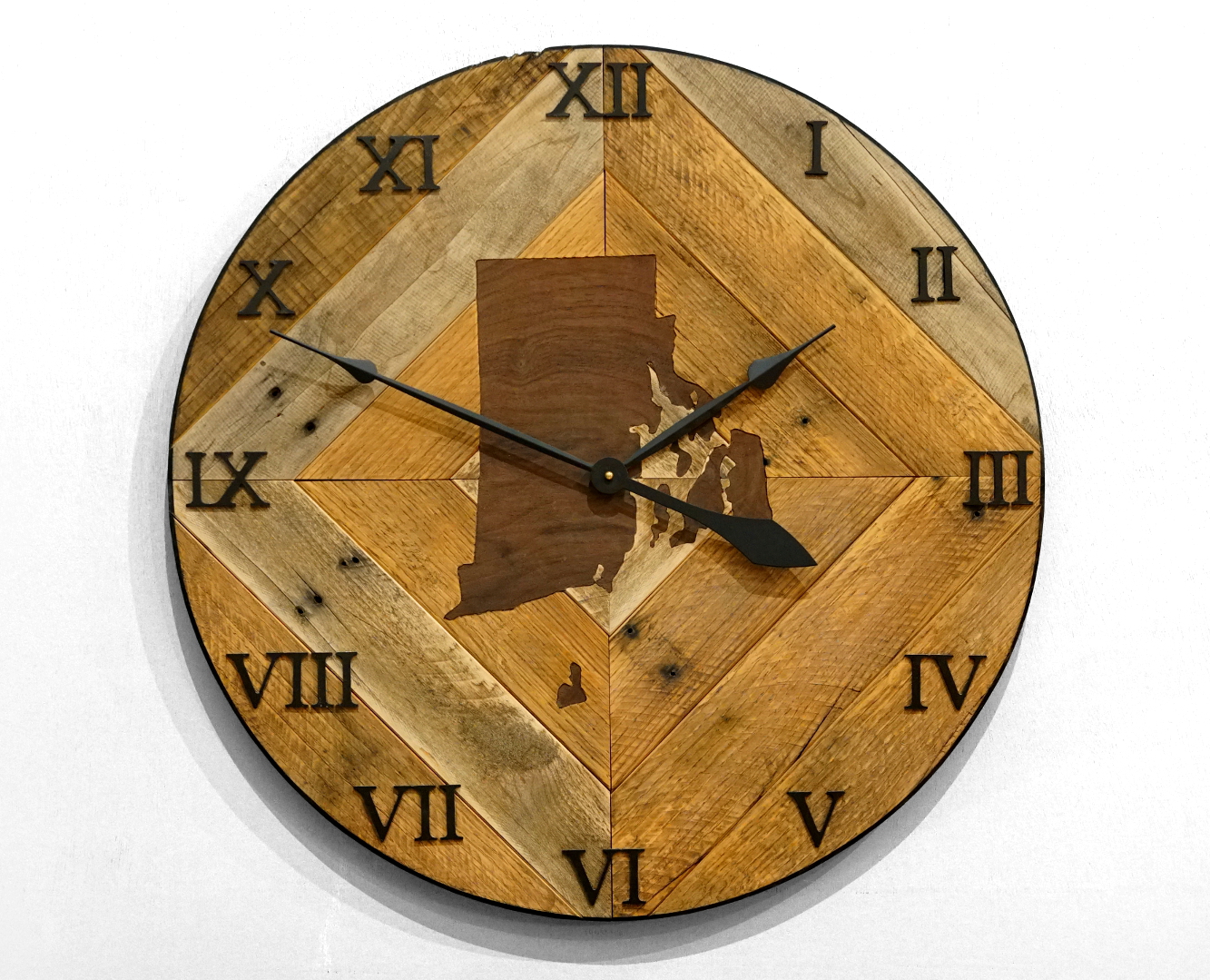 Pallet wood wall clock 1.JPG