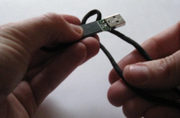 Paracord_flash_drive_04.JPG