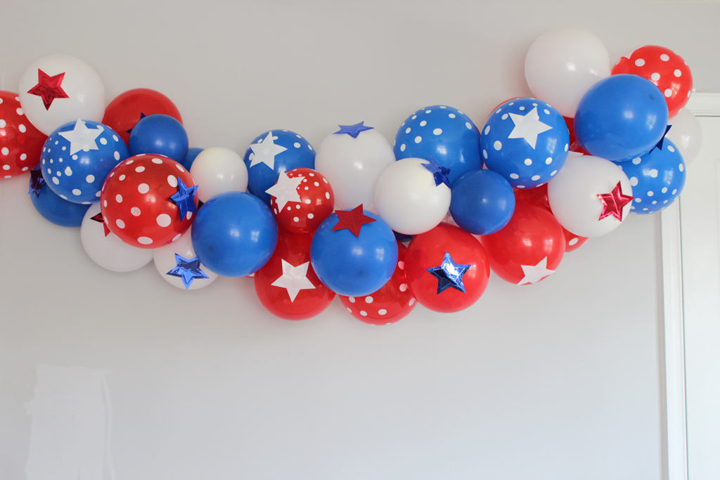 Patriotic-Emoji-Party-Balloon-Arch6-stars.jpg