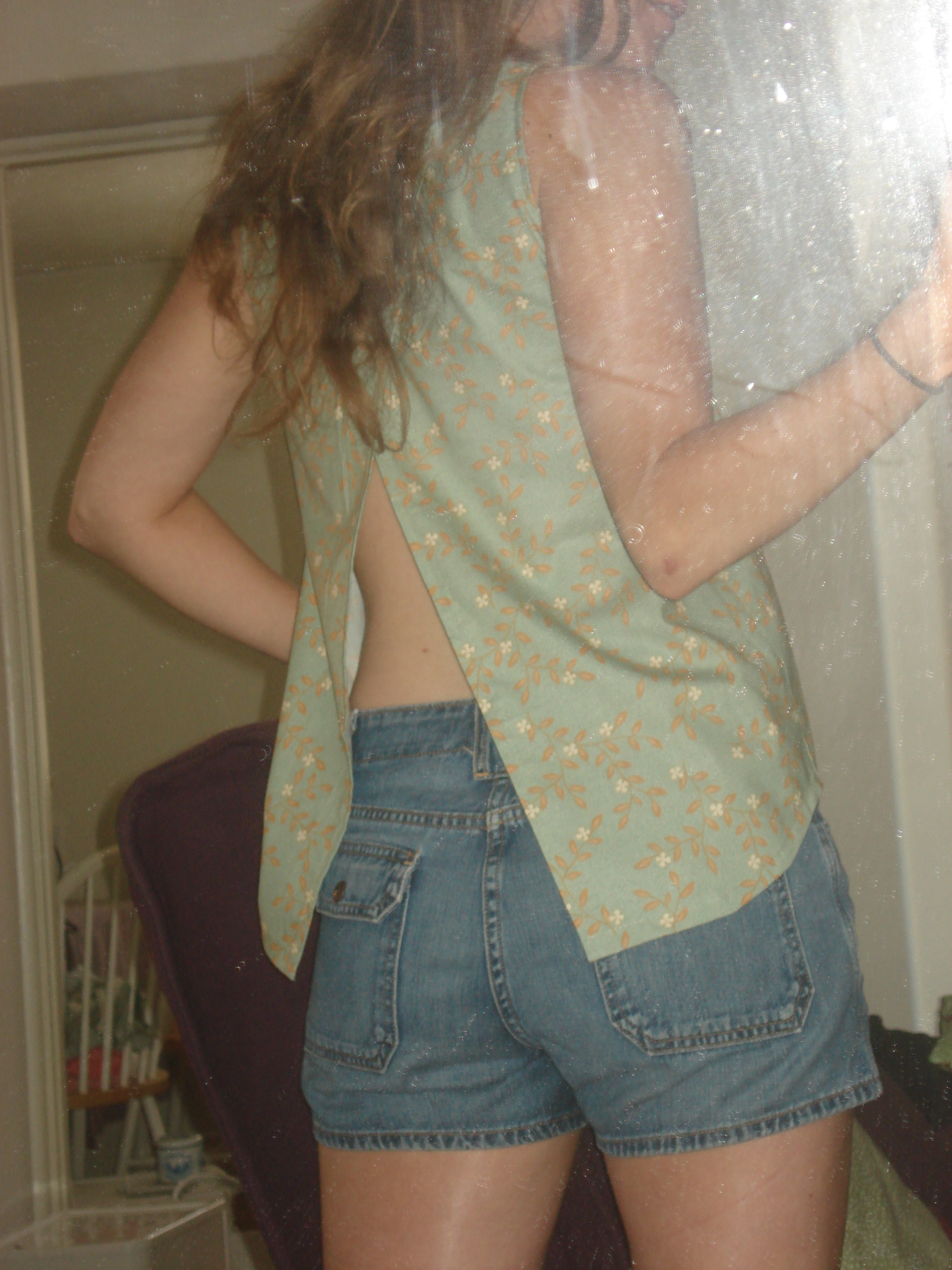 Peek-A-Back Summer Top 025.JPG