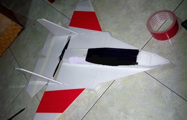 Pesawat-Jet-RC-dari-Gabus-Bikinan-Sendiri.jpg