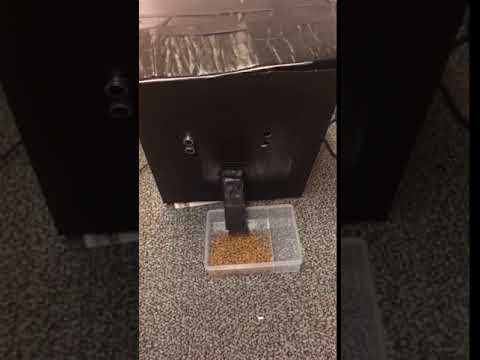 Pet food dispenser