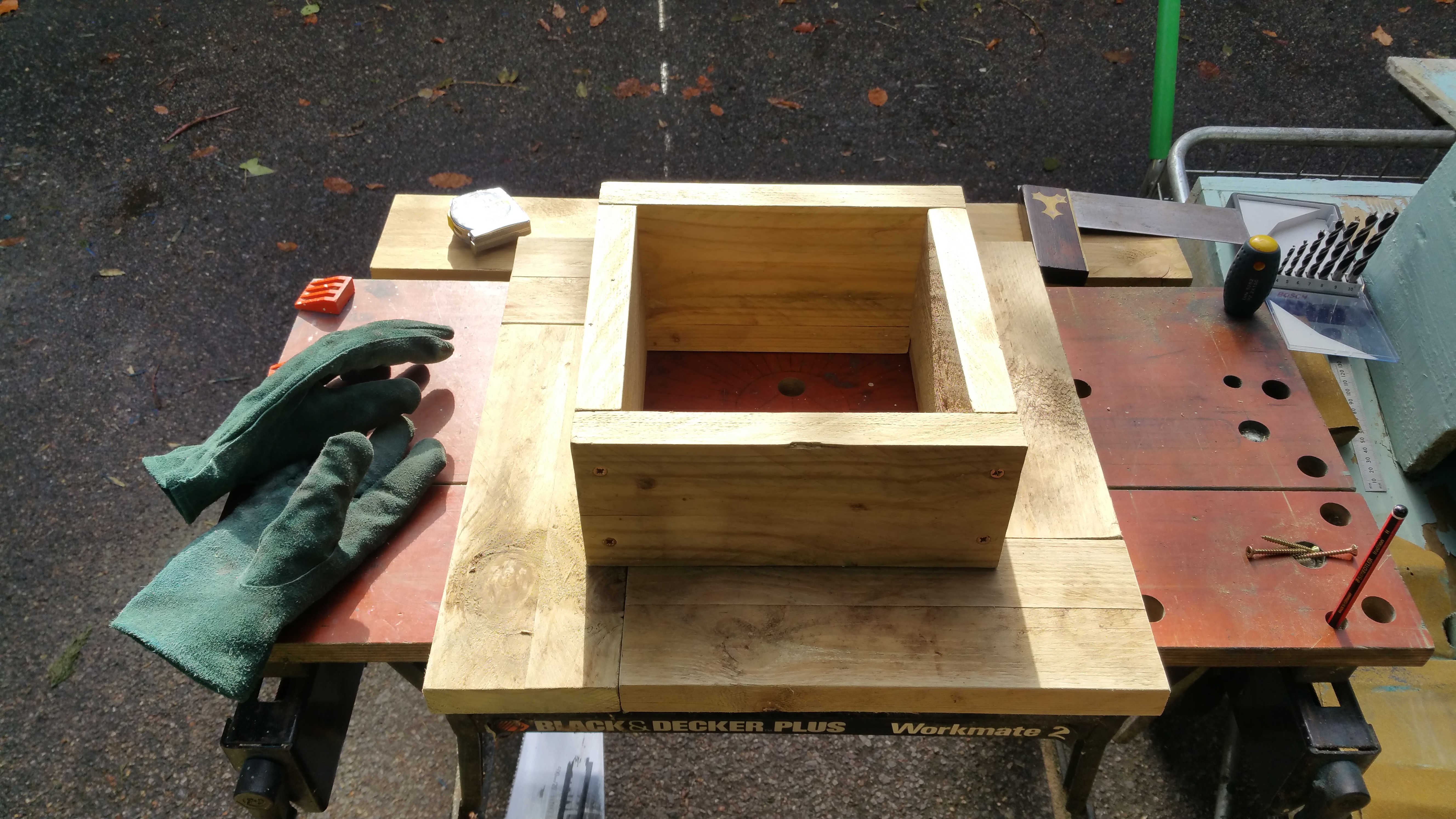 Picture-Frame-Planter-The-Urban-Researcher4.jpg