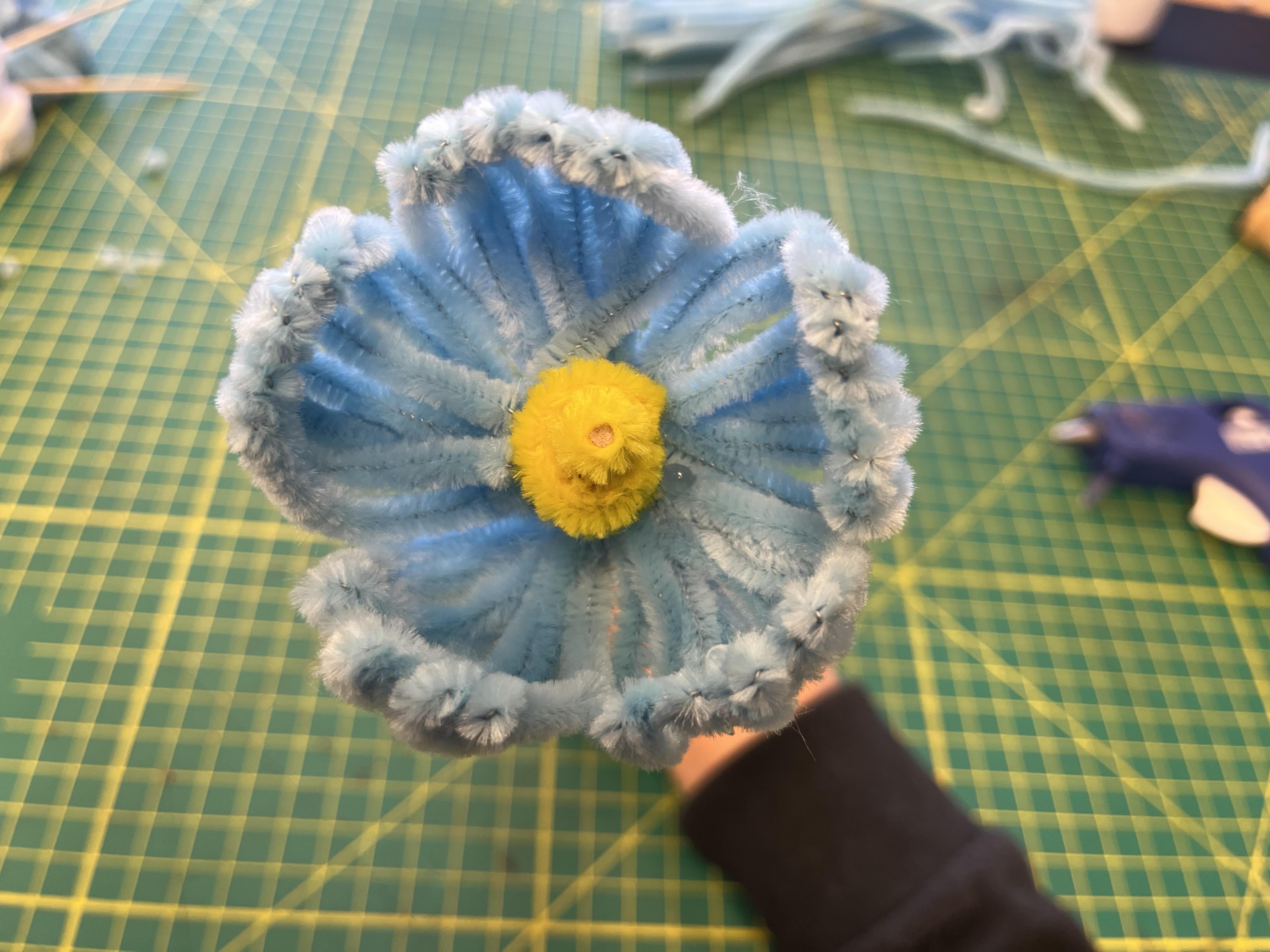 Pipe cleaner flower BH.jpeg