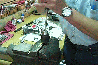 Place in Vise and Turn the Chuck Screw.gif