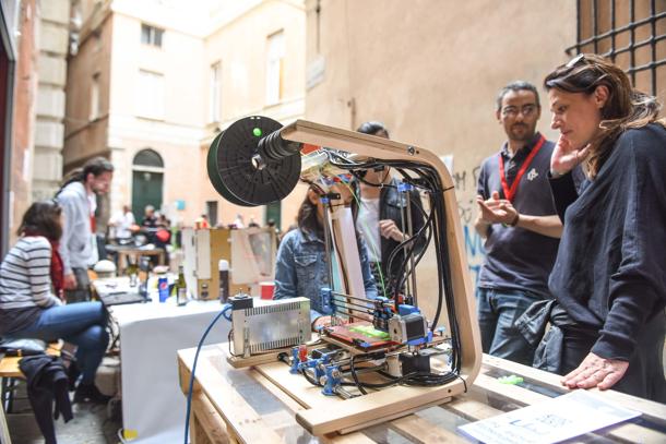 Poang 3D alla Maker Fest - MadLab Genova 05.jpg