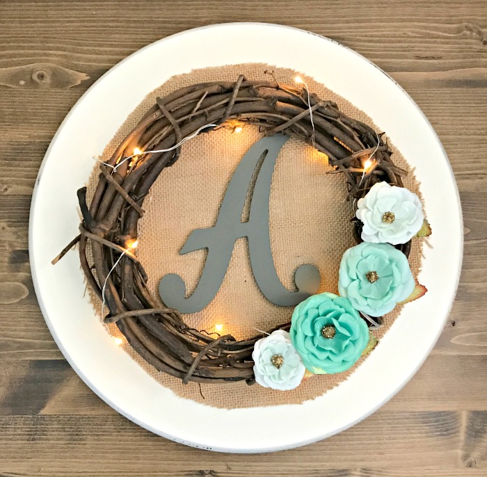 Pretty-Ideas-Burlap-Sign-DIY-Wreath-with-Initial-or-monogram11.jpg