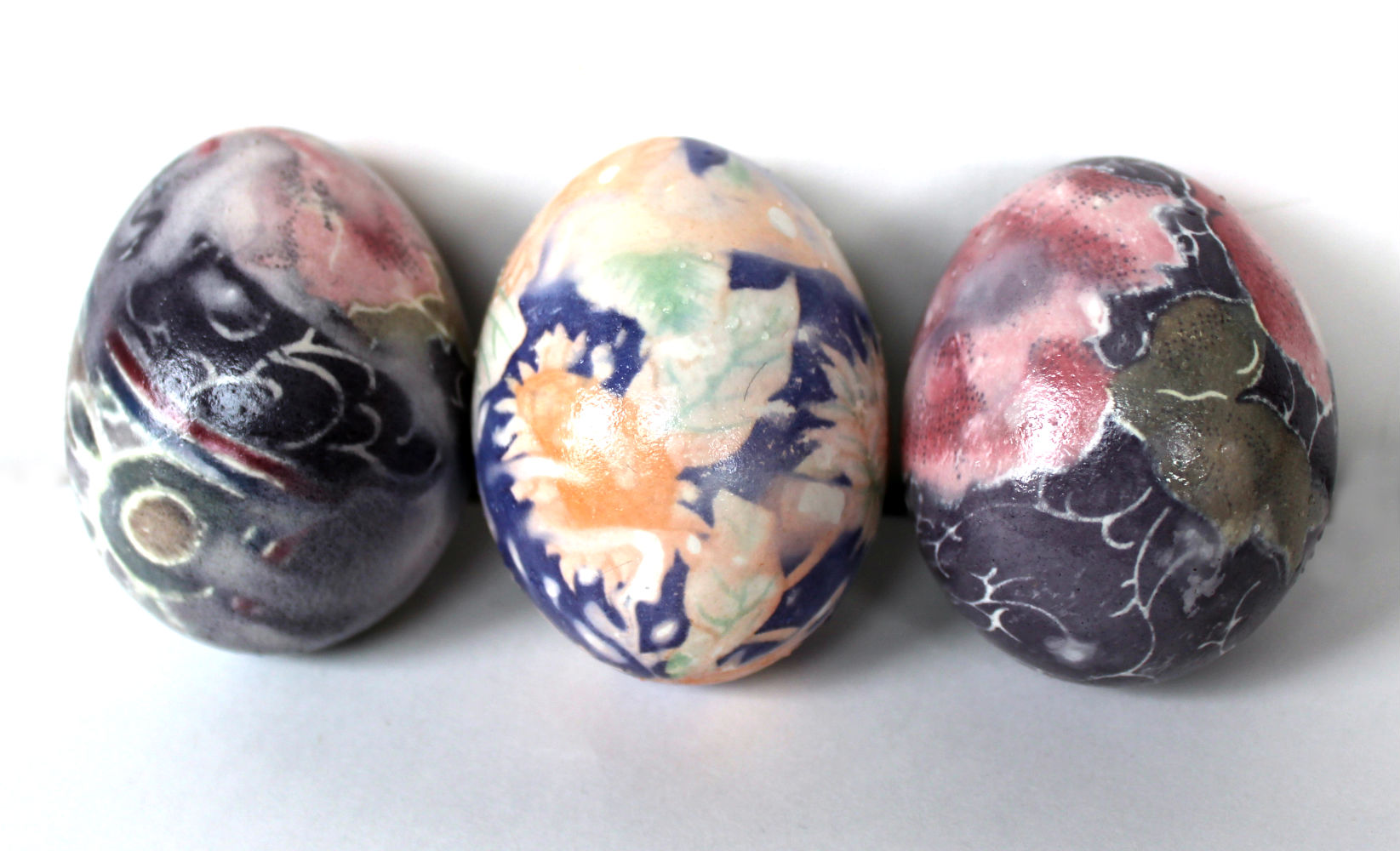 Print Easter Eggs with Silk Ties - FiberArtsy final 2-1000.jpg