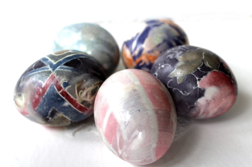 Print Easter Eggs with Silk Ties - FiberArtsy final 3-800.jpg