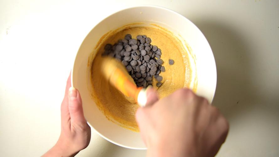 Pumpkin Chocolate Chip Bread step 5.jpg