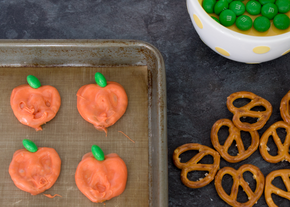 Pumpkin Pretzels-3.jpg