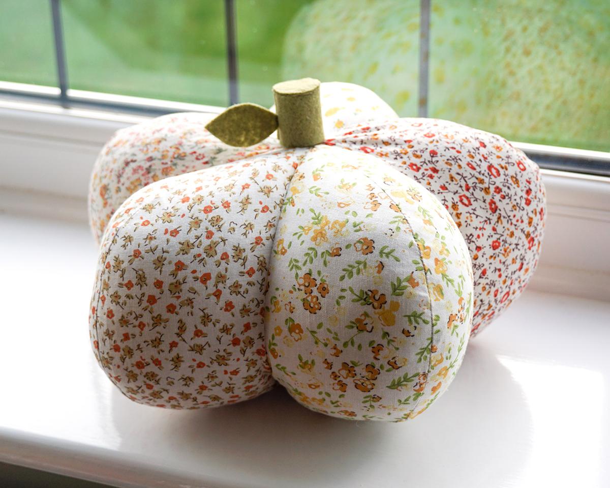 Pumpkins - Sewn 1h.jpg