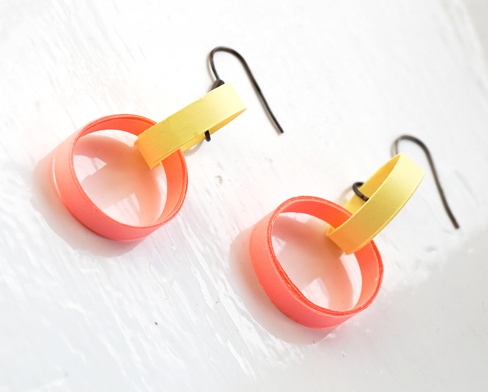 Quilled earrings 4j.jpg